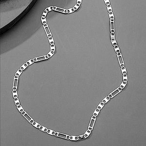 STAINLESS STEEL MINIMALIST NECKLACE